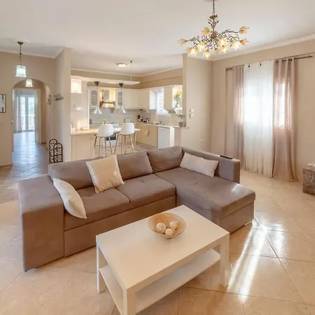 Gardiki Castle House Apartmán