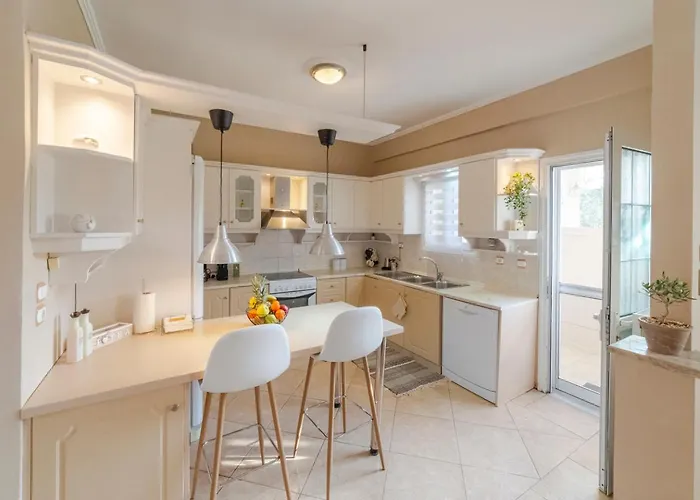 Appartamento Gardiki Castle House *